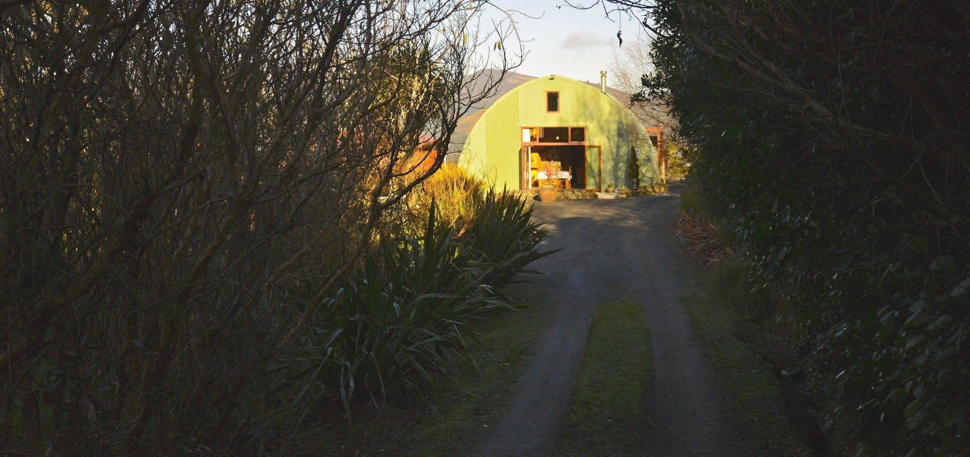 Barn Bed And Breakfast Waitati Exteriör bild