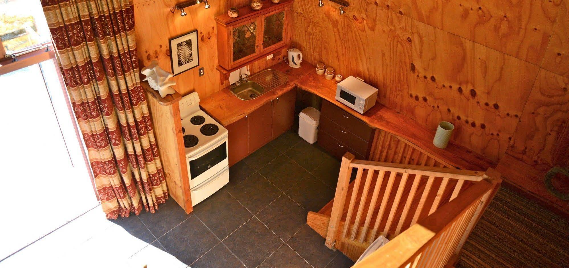Barn Bed And Breakfast Waitati Exteriör bild